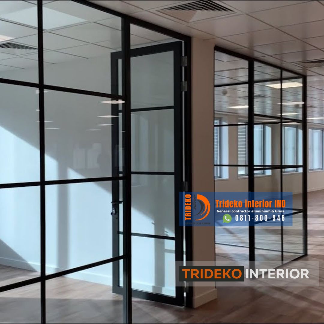 Partisi Kaca Tempered Aluminium