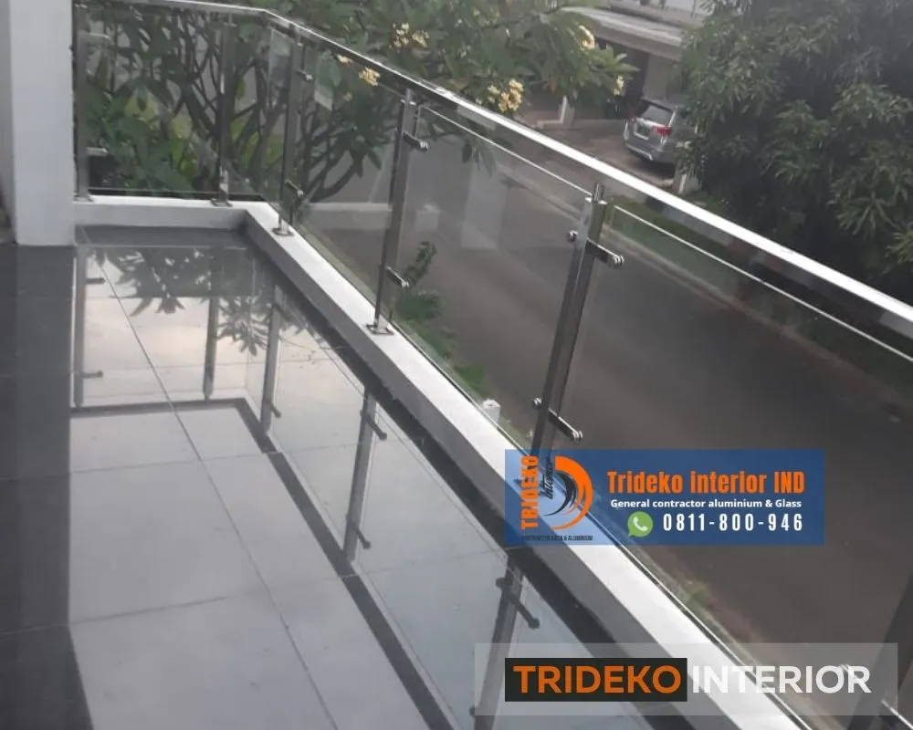 memasang railing kaca