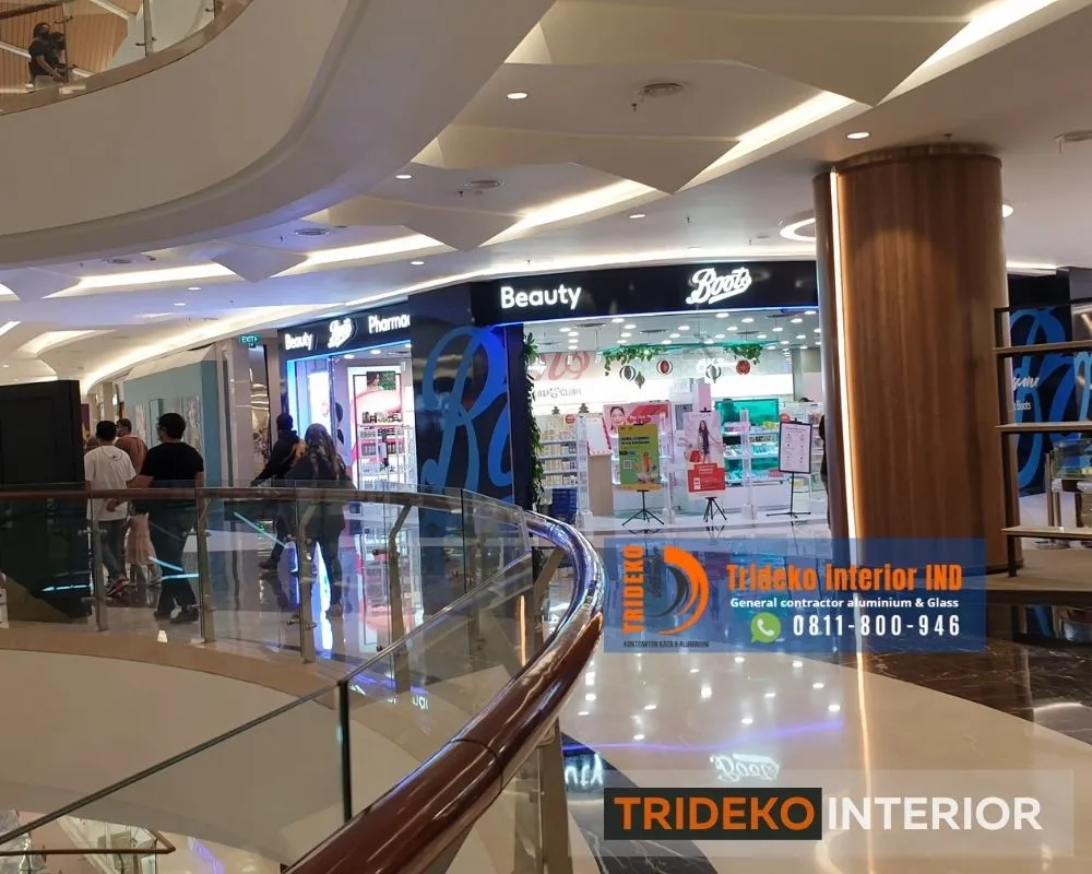 Railing Kaca Solusi Terbaik untuk Mall