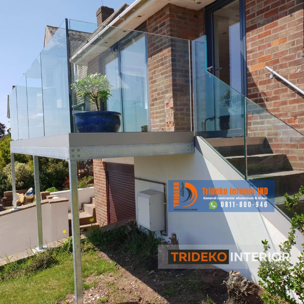 Ide Railing Kaca Modern 2025 | Model Railing Minimalis