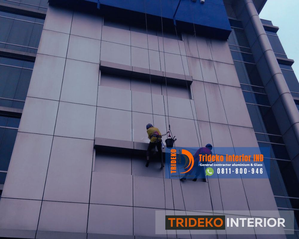 Jasa Pembersih kaca Gedung