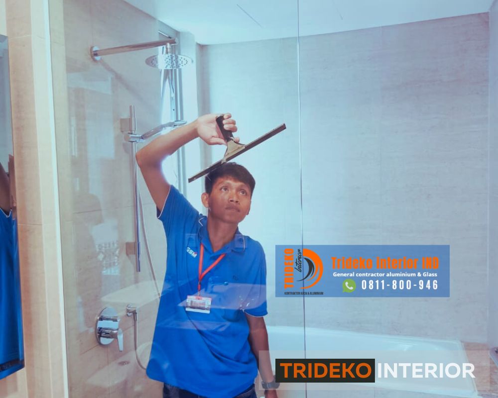 Jasa Pembersih kaca Gedung