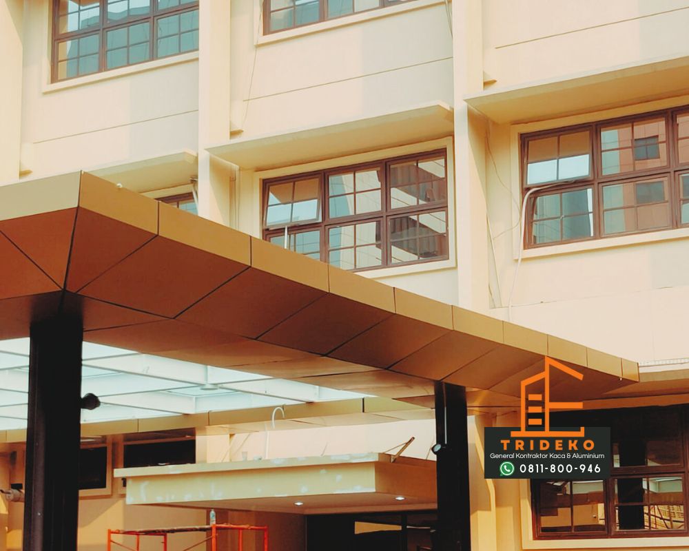 pasang atap kaca gedung