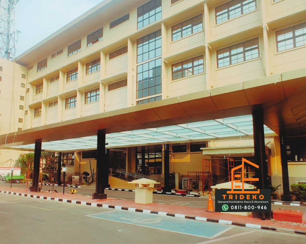 pasang atap kaca gedung
