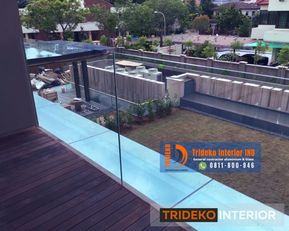 Railing Kaca Tanpa Tiang