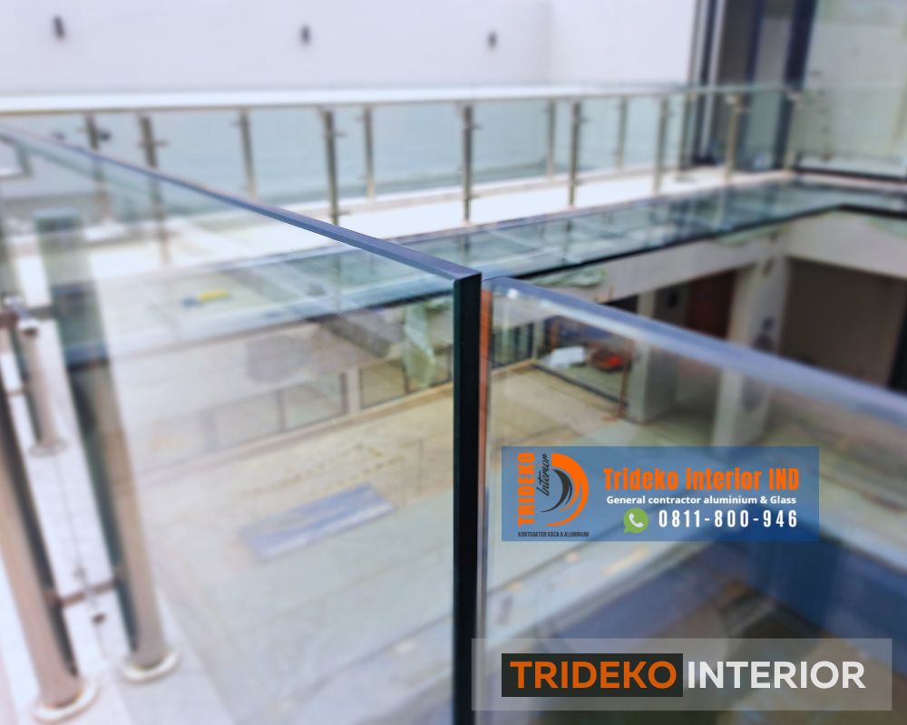 Railing Kaca 12mm Tempered