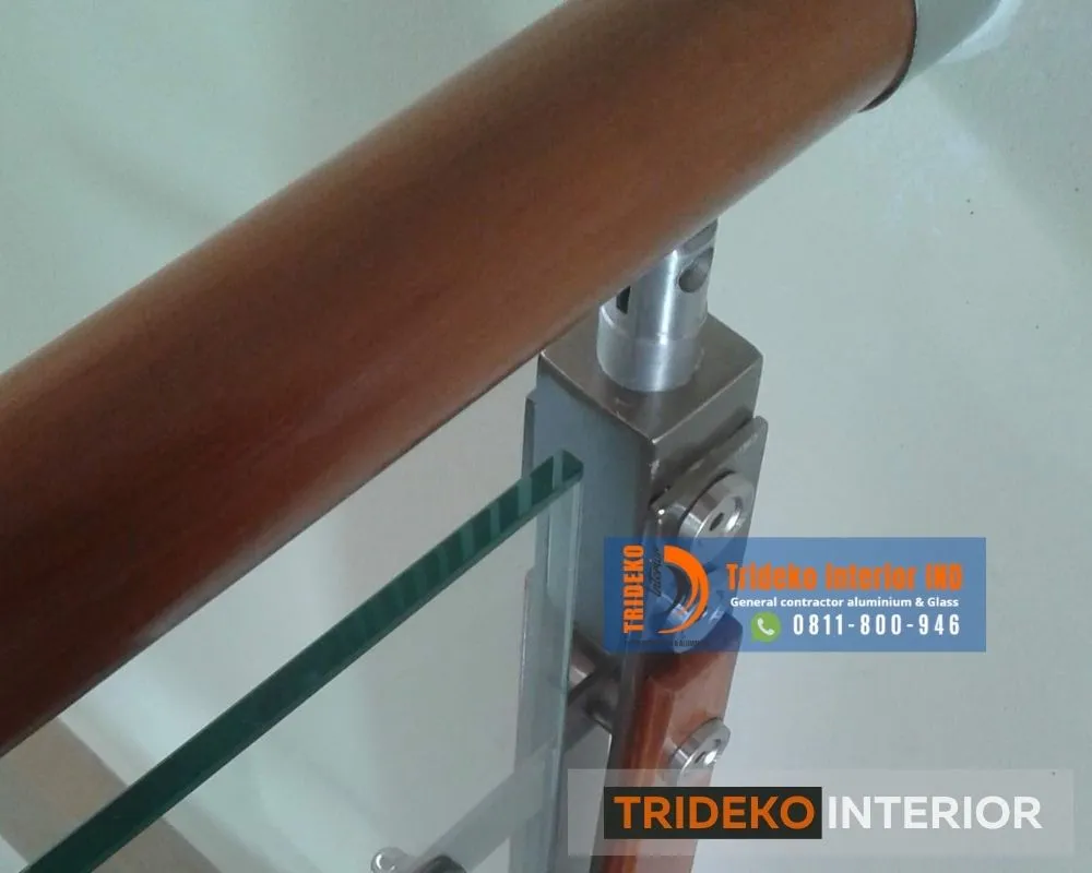 Railing Kaca 12mm Tempered