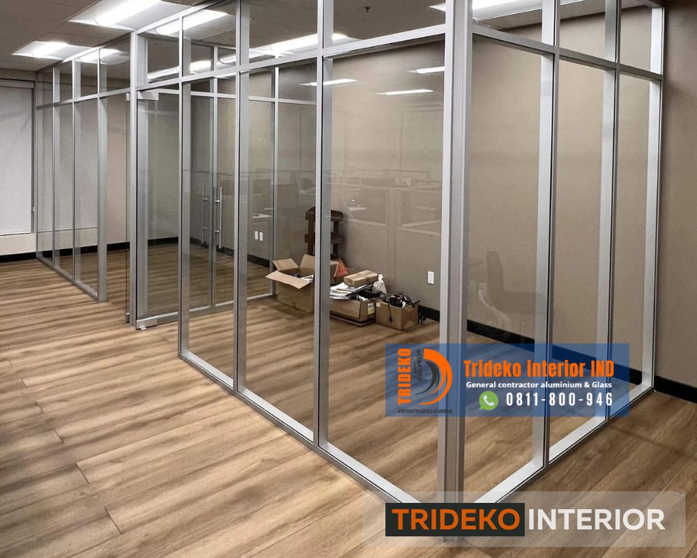 Partisi Kaca Gedung Perkantoran