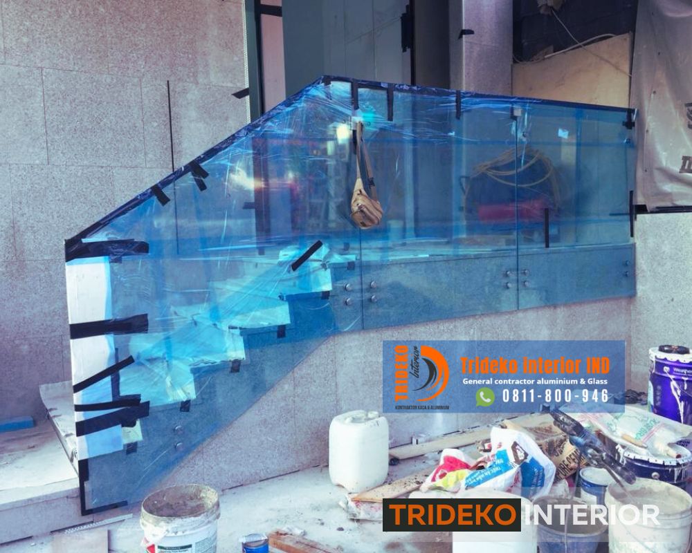 Railing kaca rumah mewah