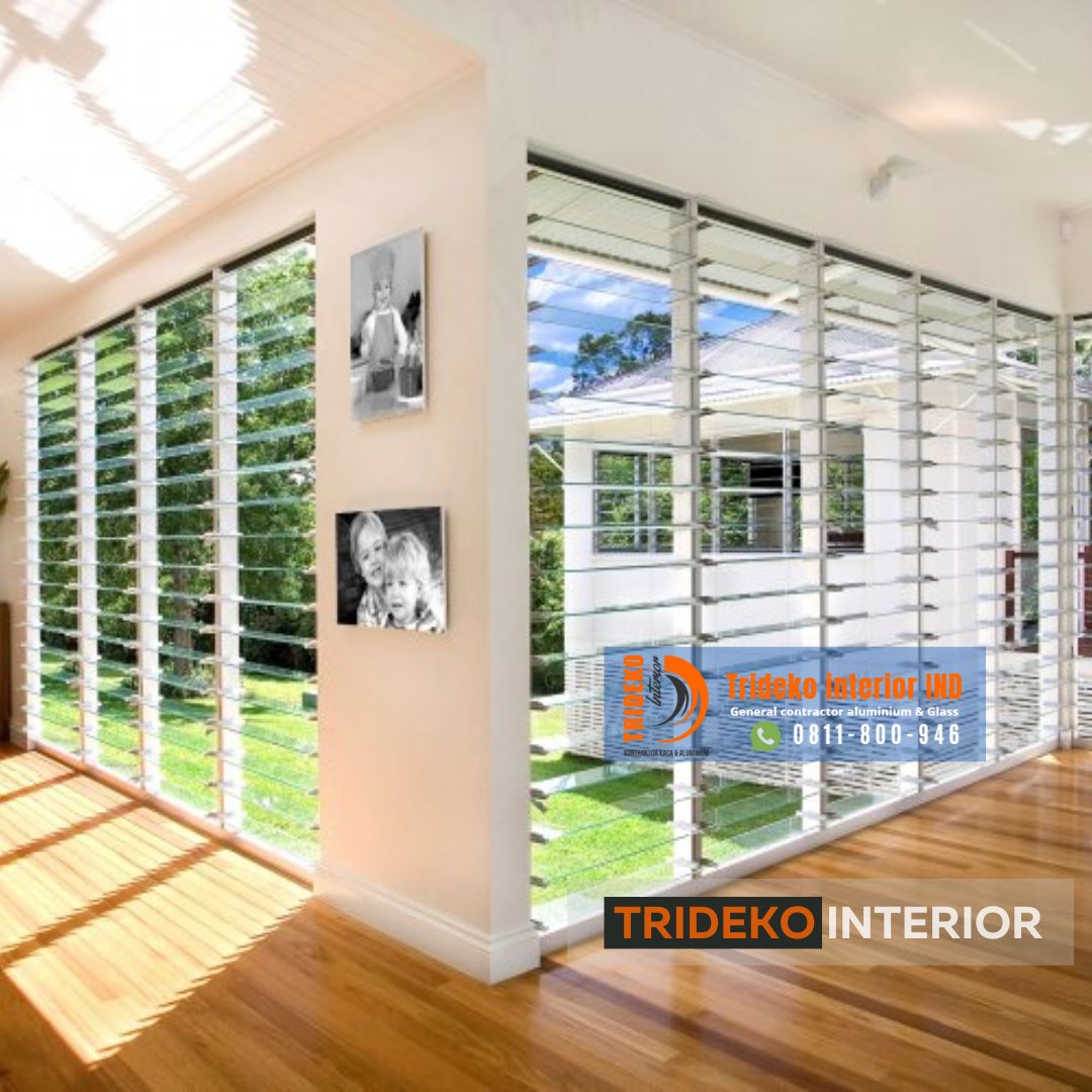 partisi kaca vs partisi aluminium