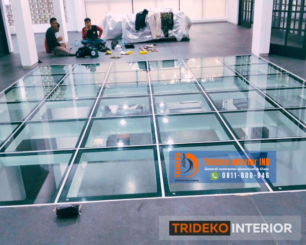 Lantai Kaca Laminated Tempered Clear 10+10