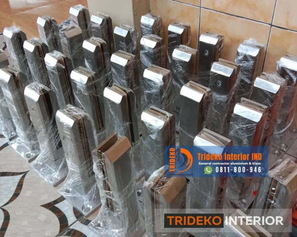 Instalasi Railing Kaca Spigot