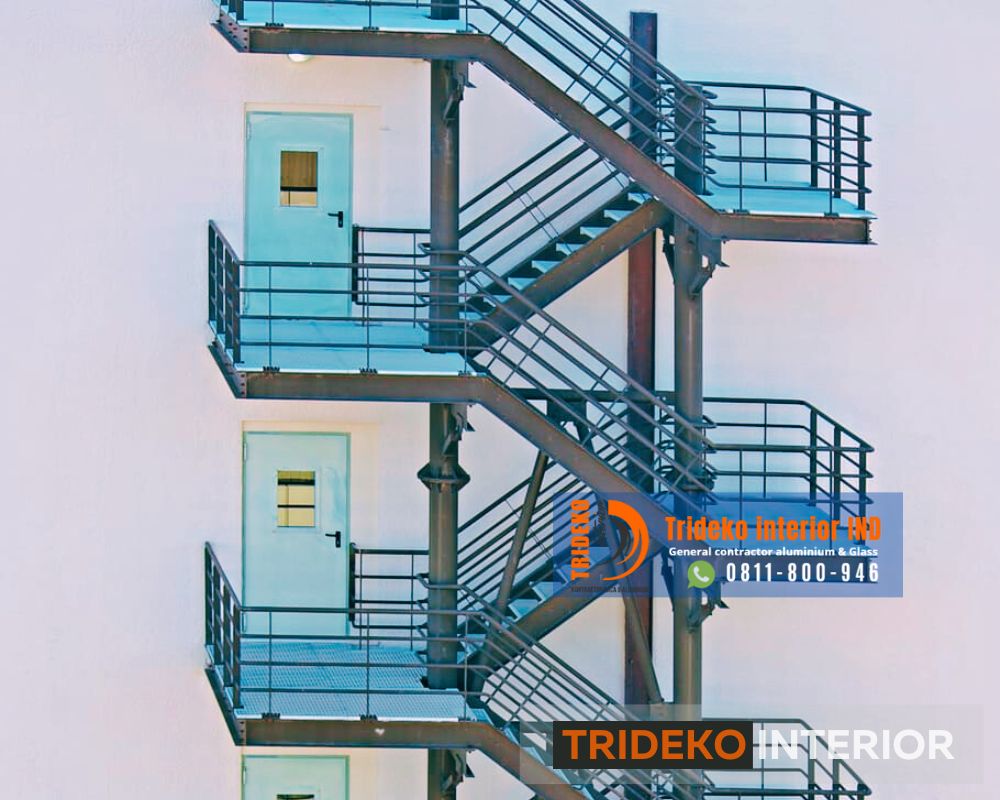 Tangga Darurat Besi untuk Gedung