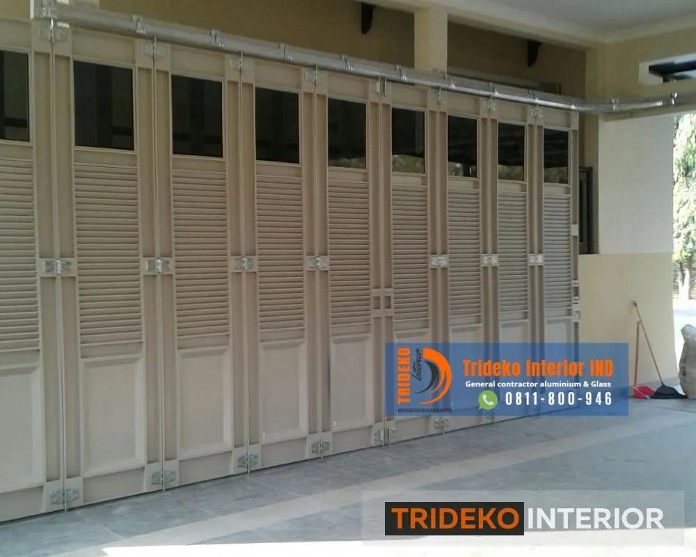 Model Pintu Garasi Rumah