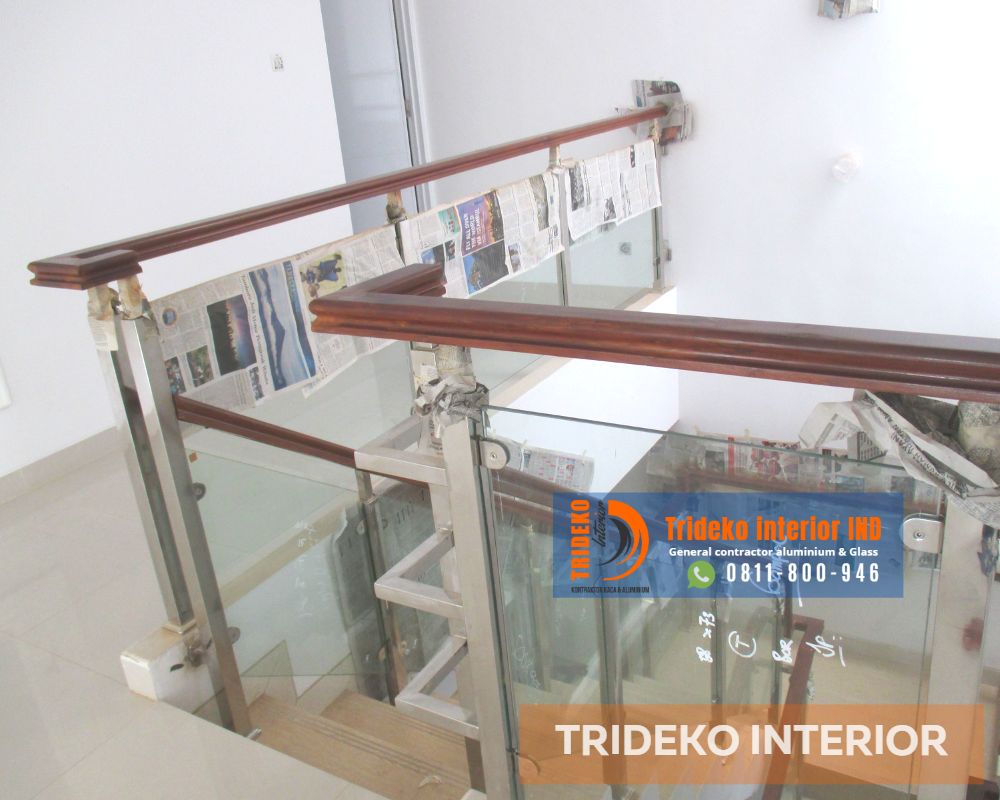 Railing tangga minimalis mewah