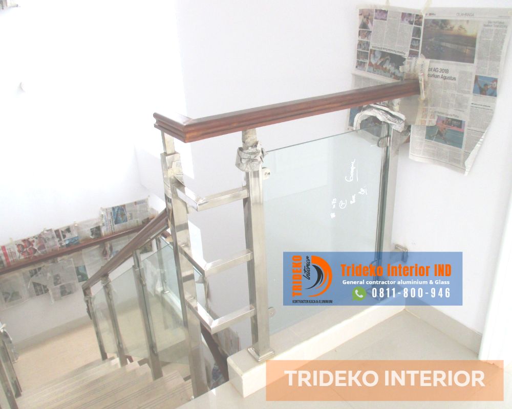 Railing tangga minimalis mewah
