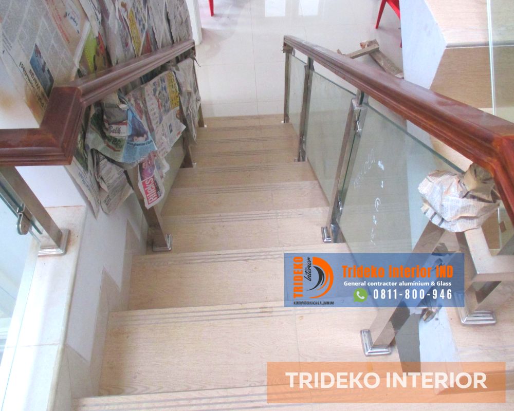 Railing tangga minimalis mewah